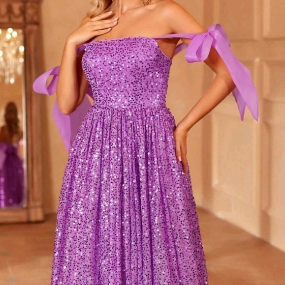 Purple Sequined, A Line, Pleated, Sleeveless, Gown - Picture 7 of 9